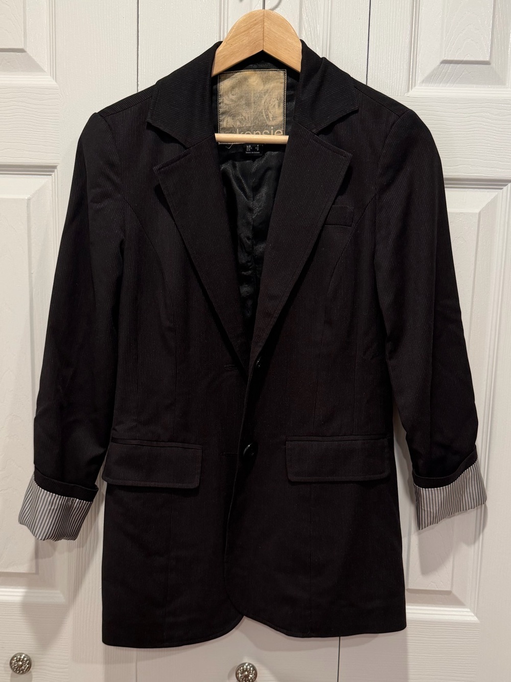 Women's Black Boyfriend Blazer - Classic Tailored Style